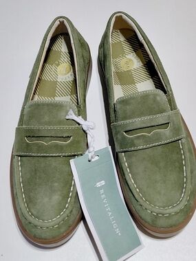 REVITALIGN Women's  Olive Green Malibu  Penny Slip On Leather  Loafers Size 6B